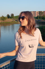 Chandail éco-responsable pour femme, coupe ample col large, fait au Québec, vêtement de détente et yoga: Symbole spirituel et mantra À mon rythme