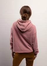 Crop hoodie ample pour femme, éco-responsable et fait au Québec, vêtement de détente et yoga