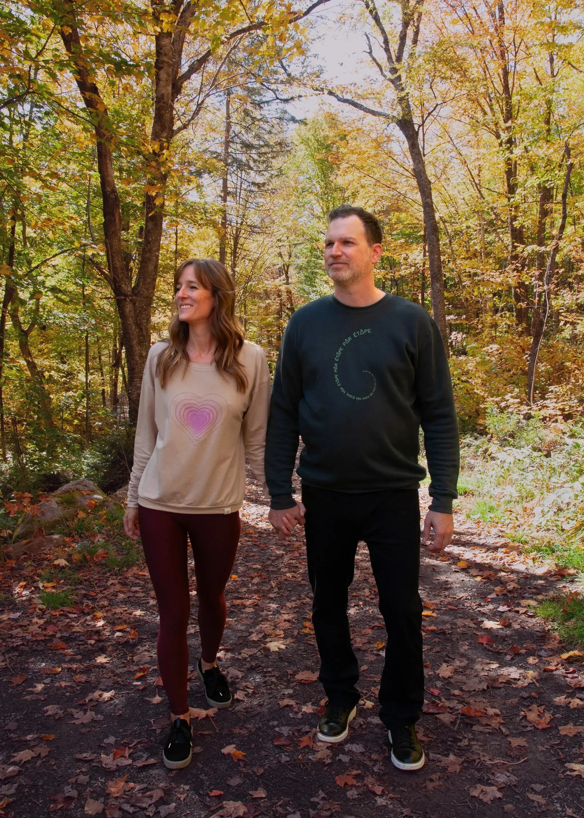 Vêtements de détente et yoga pour homme et femme, éco-responsable fait au Québec: Éveil spirituel, symbole coeur et mantra spirale d'or