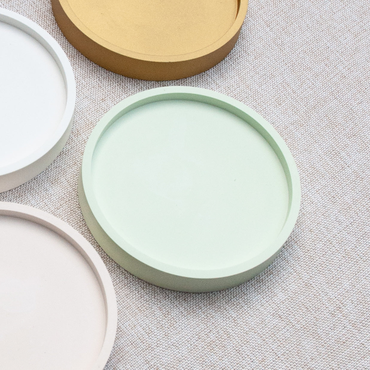 Petit plateau à bougie en plâtre éco-résine Maison Kunda