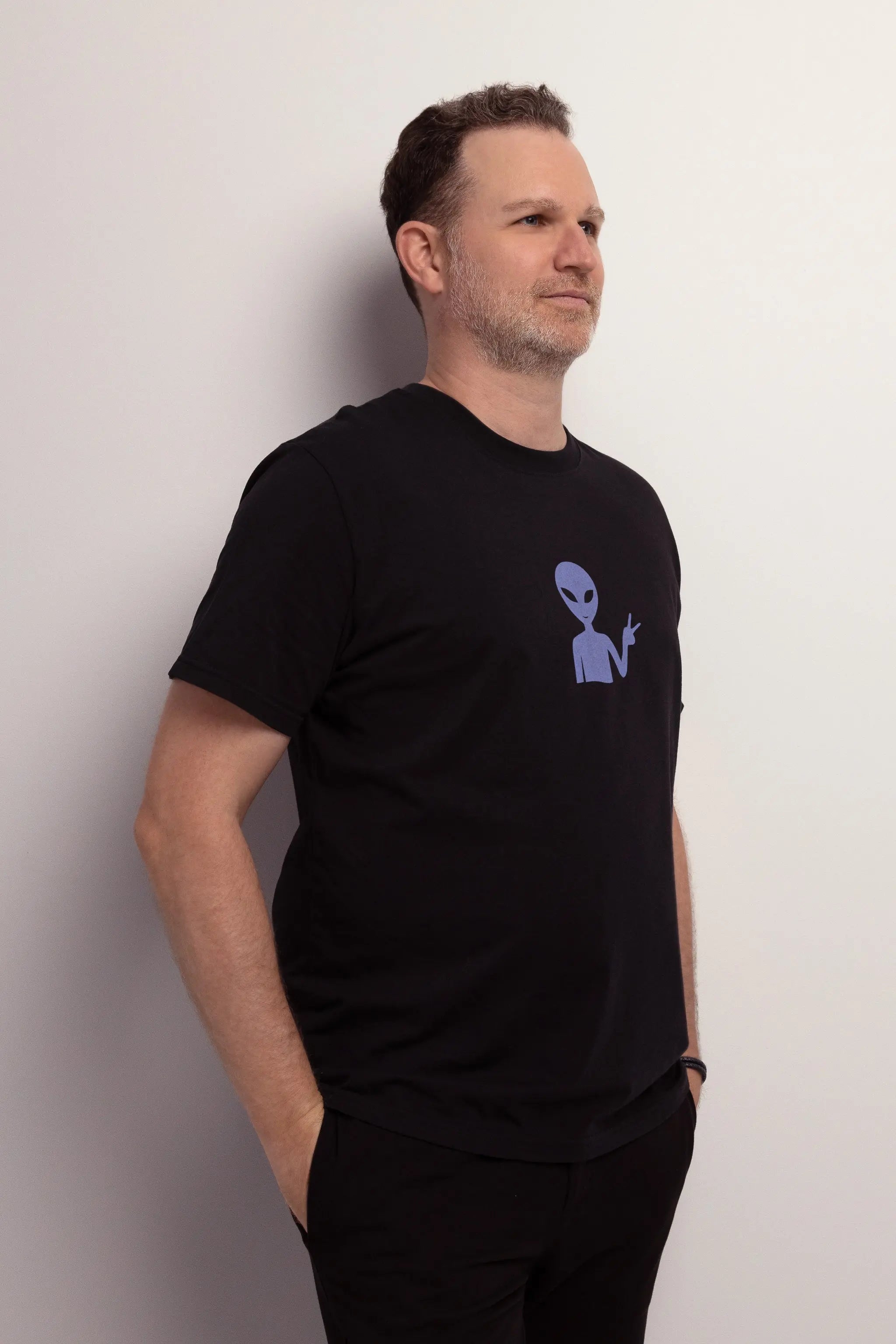 T-shirt éco-responsable pour homme Extraterrestre, fait au Québec: Vêtement de détente, sport et yoga pour famille des étoiles et starseed humain alien