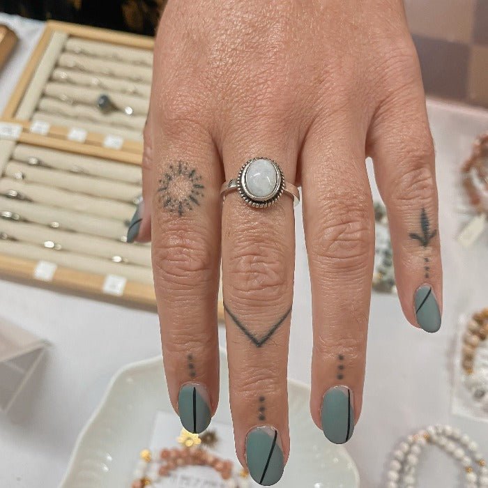 Bague en argent MOONSTONE avec pierre de lune