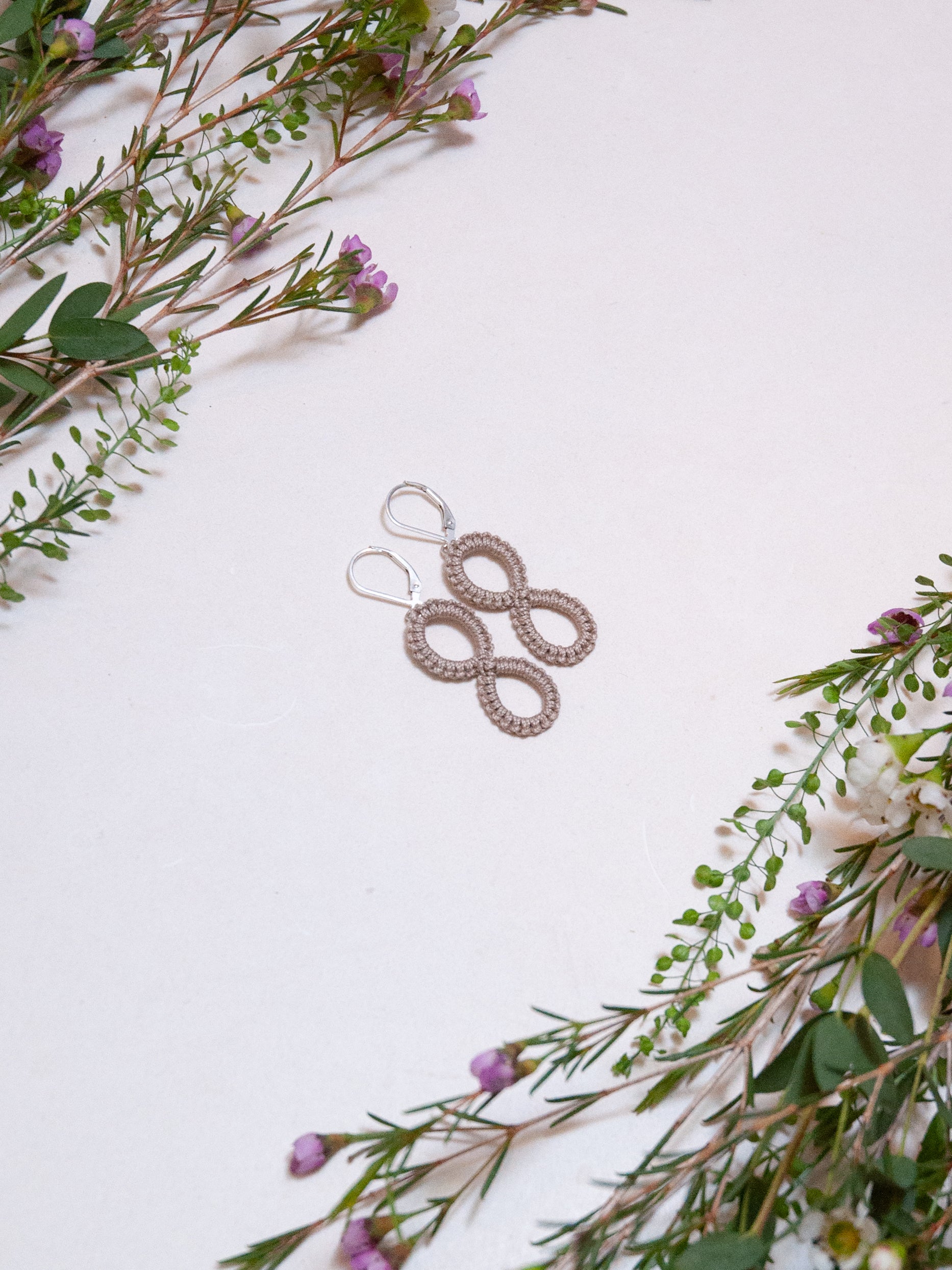 INFINI Boucles d'oreilles boho chic colorées