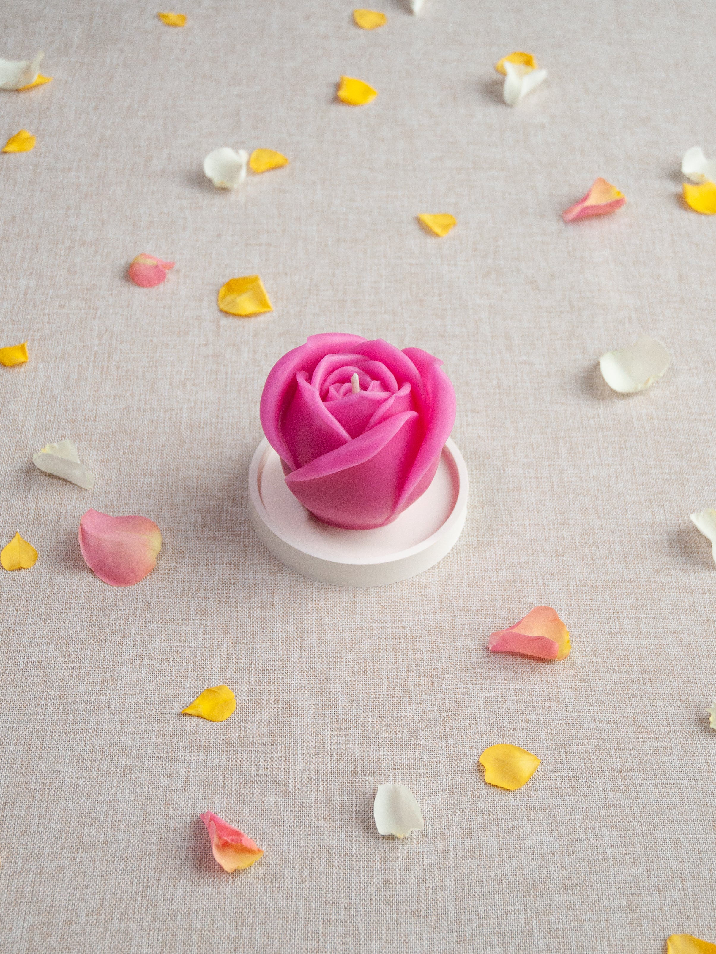 GRANDE ROSE Bougie naturelle en cire d'abeille moulée