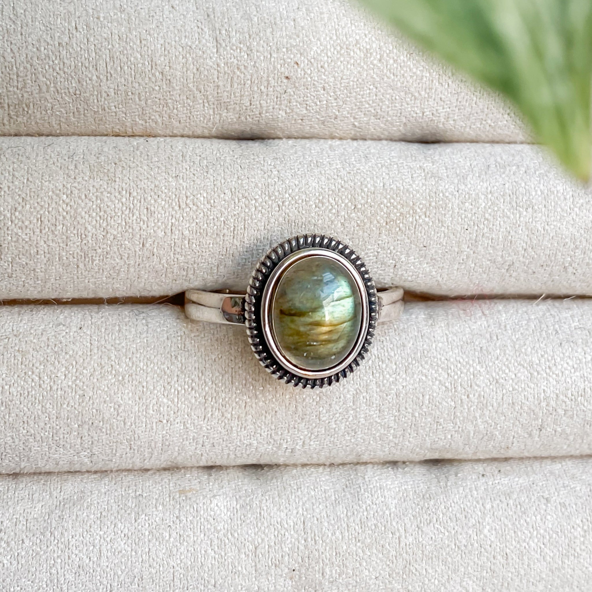 Bague en argent MORGANE | avec labradorite