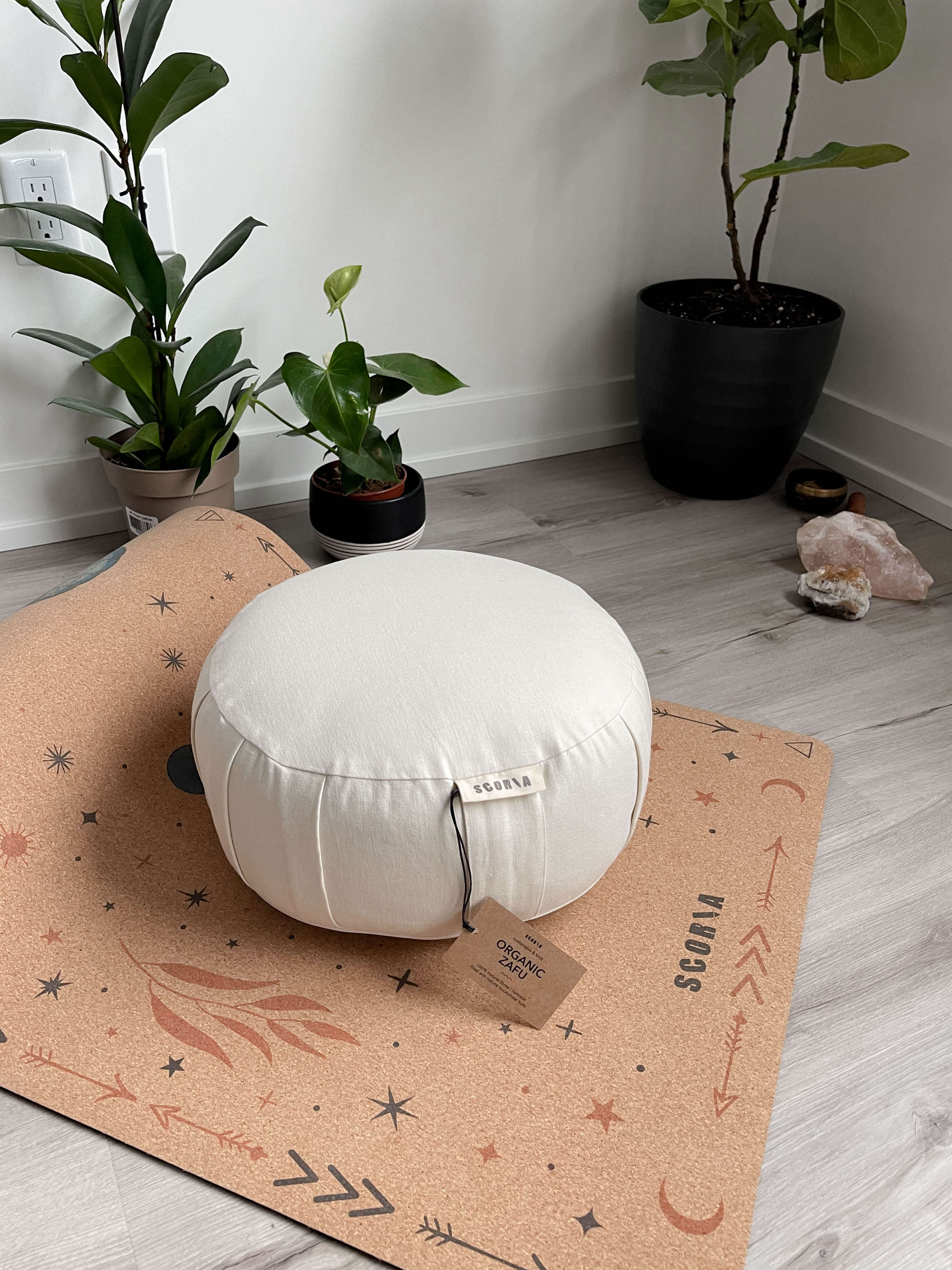Coussin de méditation Zafu blanc ivoire Scoria Canada, vue d'ensemble, coussin posture méditation assise, certifié GOTS