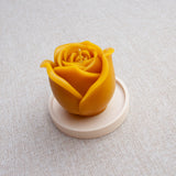 GRANDE ROSE – Bougie en cire d’abeille jaune naturelle du Québec