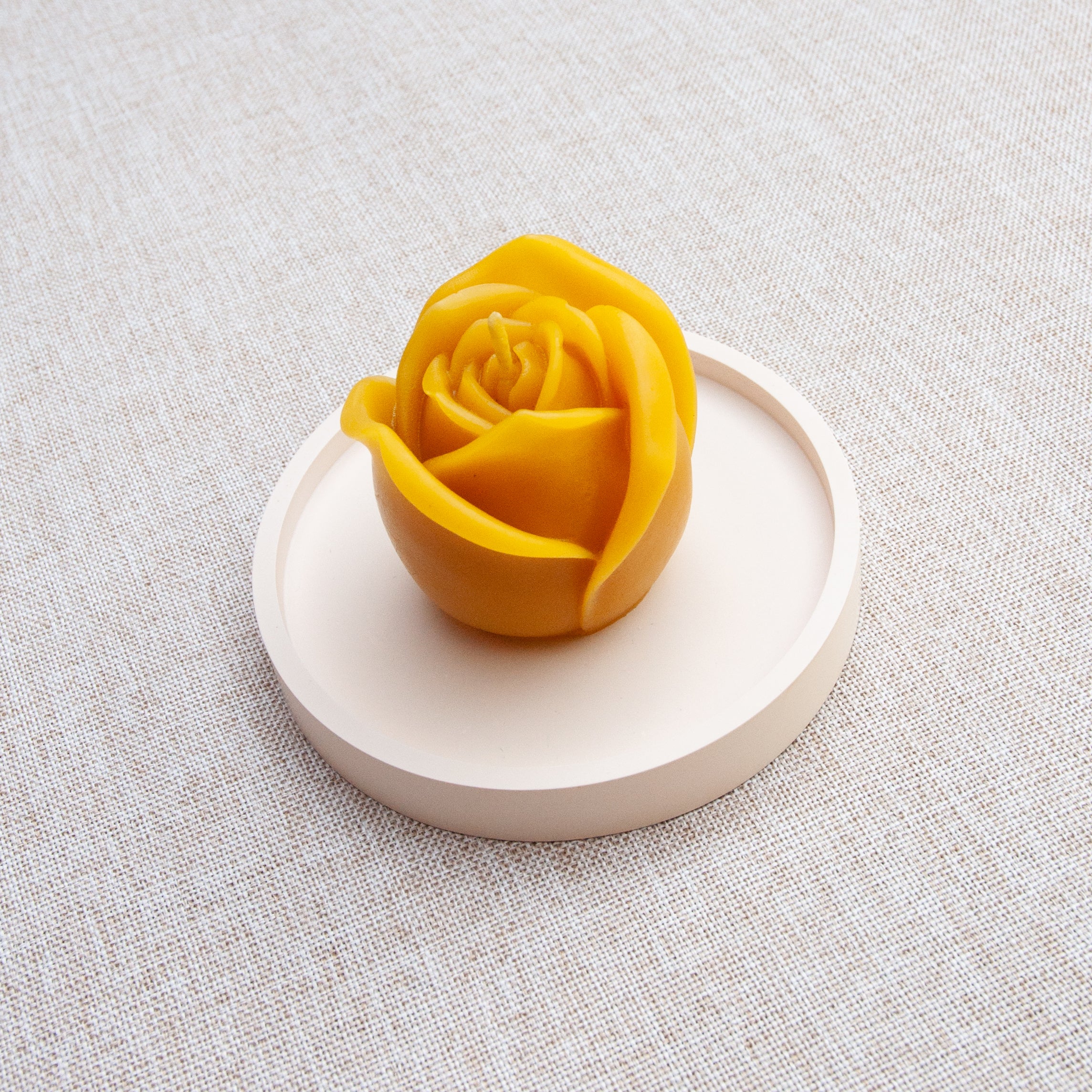 PETITE ROSE – Bougie en cire d’abeille jaune naturelle du Québec