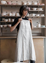 Tablier d'artisanat en lin à jambes séparées Confetti Mill, vue principale, coupe poterie, fait à la main à Montréal, certifié OEKO-TEX