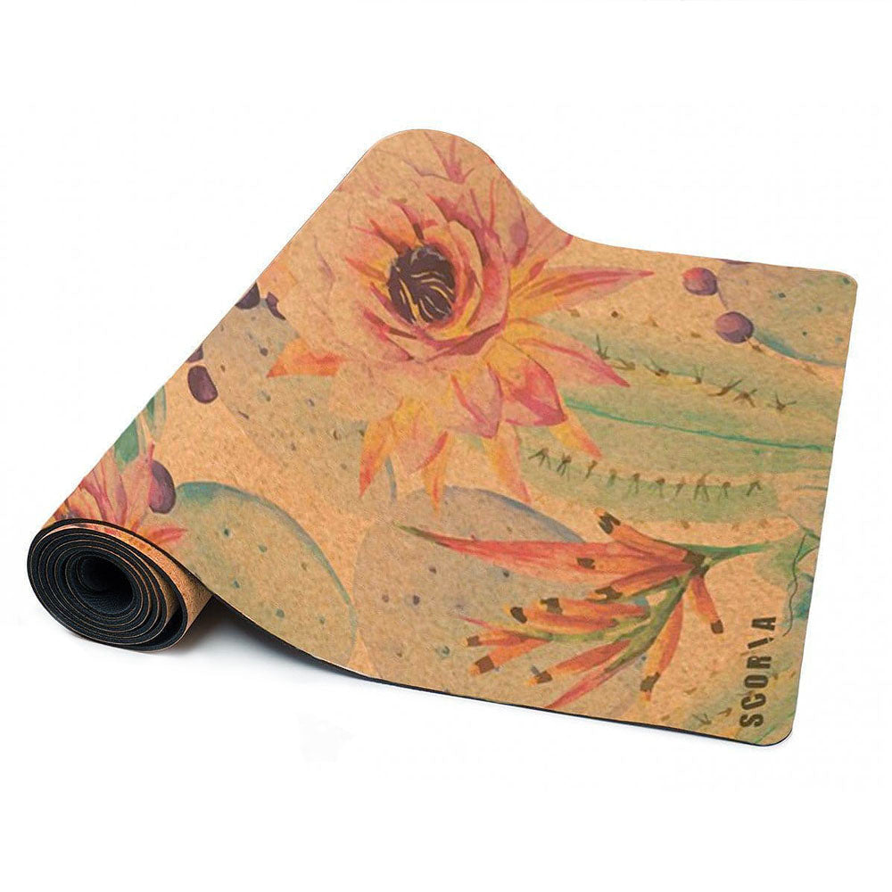 Tapis de yoga en liège Botanicals Scoria Canada, détail motif floral coloré, liège récolté durablement au Portugal