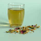Tisane en vrac Floem: Rose, camomille et thé du Labrador, dans verre