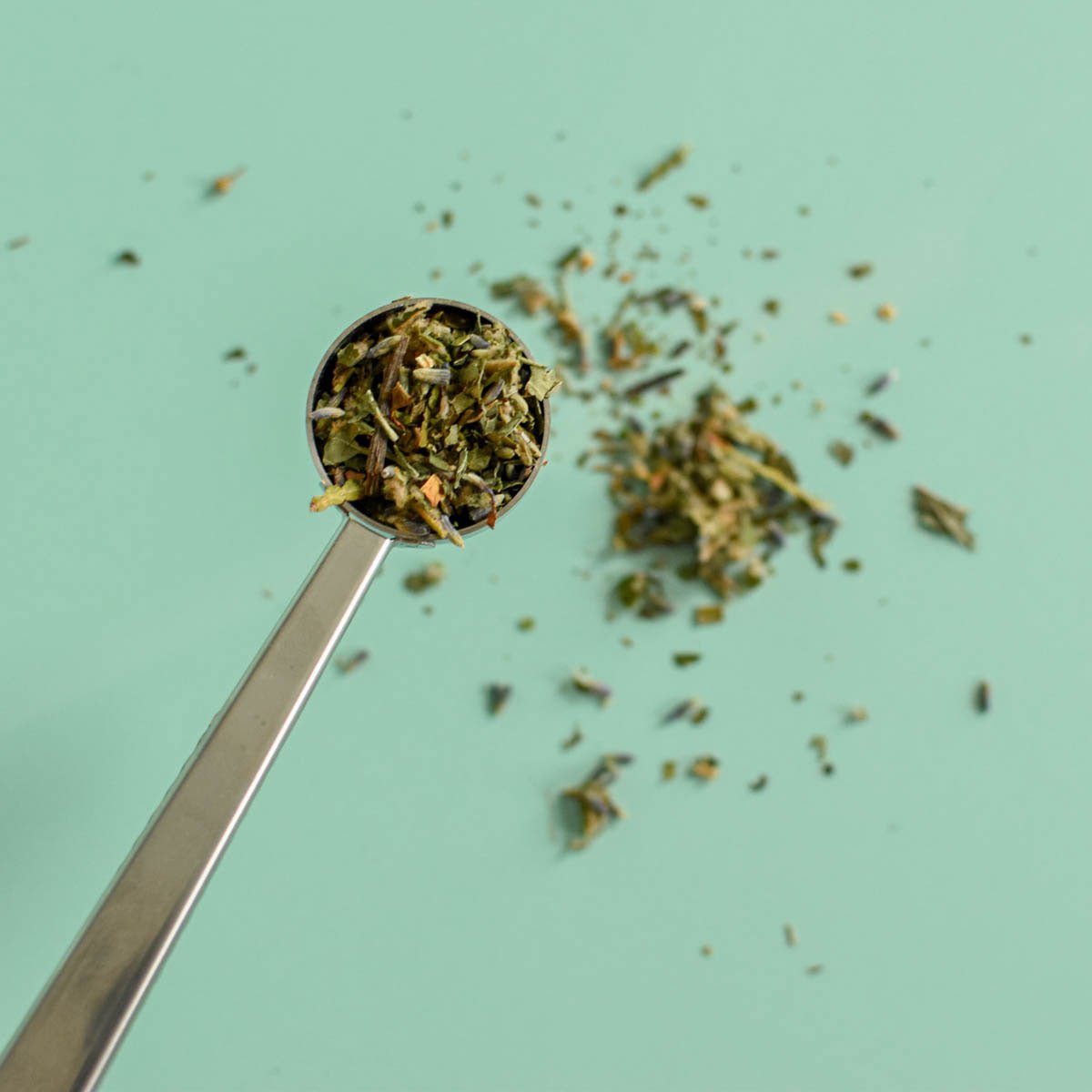 Tisane en vrac Floem: Thuya, lavande et feuilles du Labrador, portion 1 cuillère